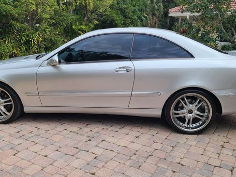 Used 2005 Mercedes-Benz CLK 320 CLK 320 Coupe 2D image 13