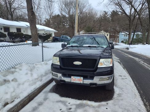 Used 2005 Ford F150 XLT image 1