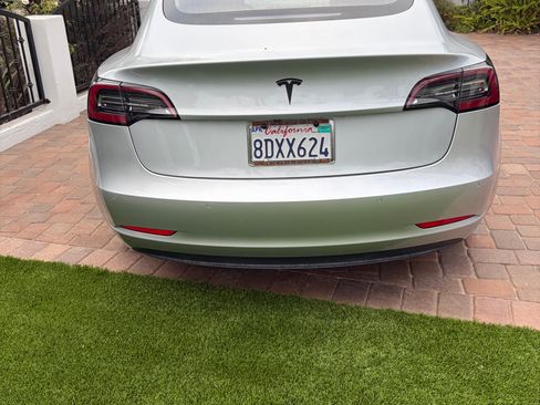 Used 2018 Tesla Model 3 Long Range RWD image 5