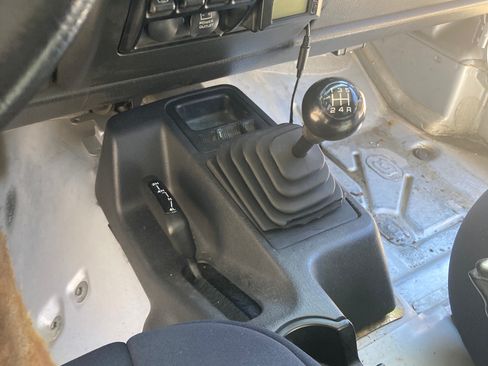 Used 2004 Jeep Wrangler 4WD image 13