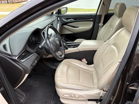 Used 2018 Buick Enclave Premium w/ Experience Buick Package image 9