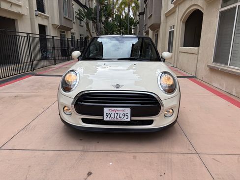 Used 2019 MINI Cooper Convertible w/ Signature Upholstery Package FWD image 31
