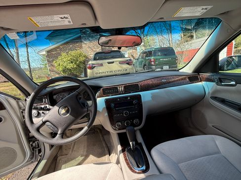 Used 2016 Chevrolet Impala Limited LS image 9