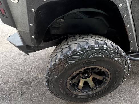 Used 2016 Jeep Wrangler Unlimited Rubicon image 10