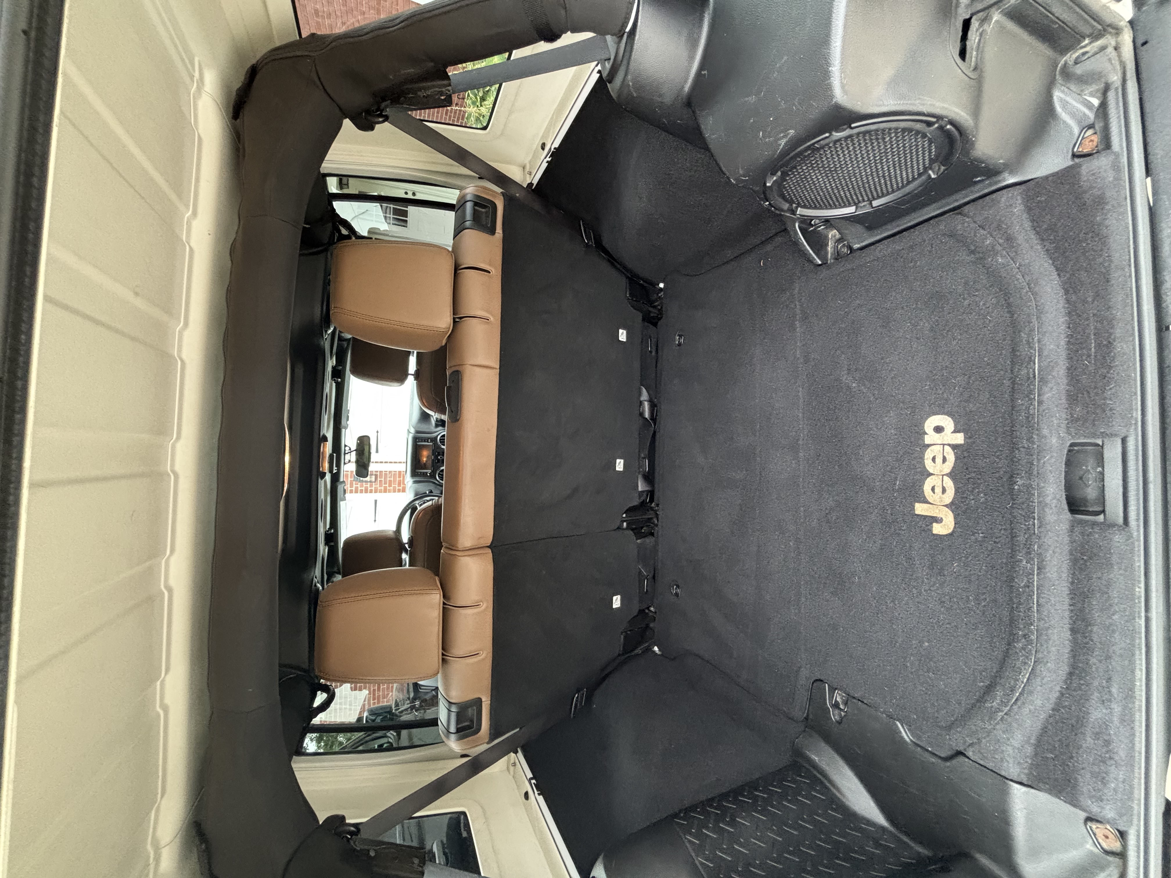 Used 2013 Jeep Wrangler Unlimited Sahara AWD/4WD image 13