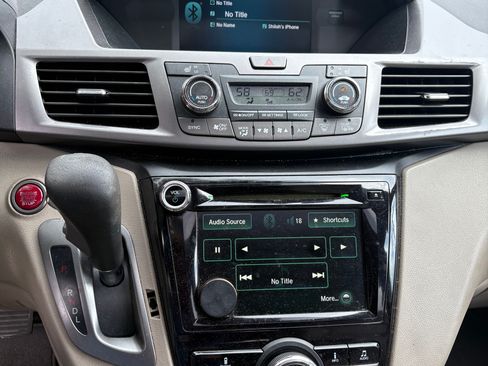 Used 2015 Honda Odyssey EX-L image 17