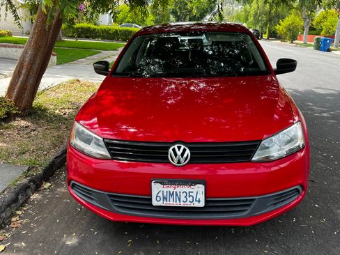 Used 2012 Volkswagen Jetta S image 4