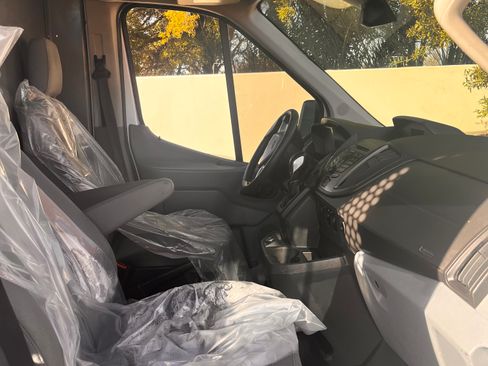 Used 2019 Ford Transit 250 148 High Roof image 13