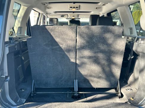 Used 2011 Land Rover LR4 HSE LUX image 16