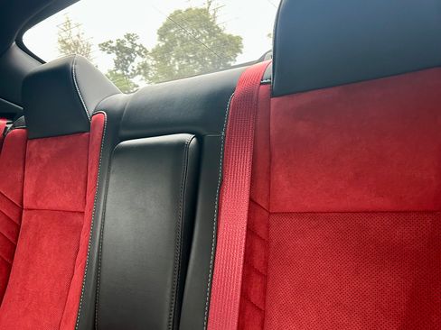 Used 2015 Dodge Challenger SRT Hellcat image 17