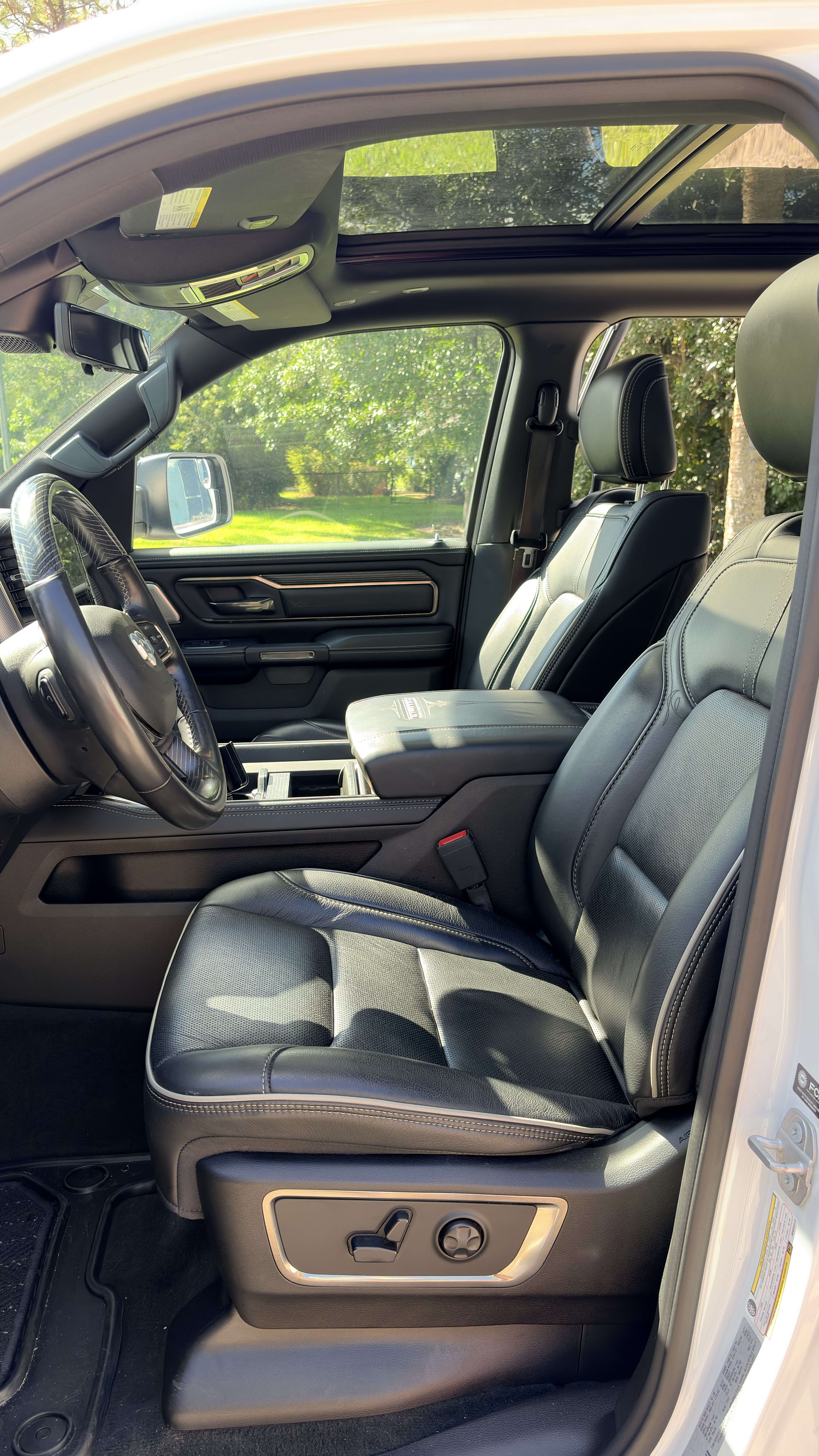Used 2021 RAM 1500 Limited w/ Night Edition AWD/4WD image 13