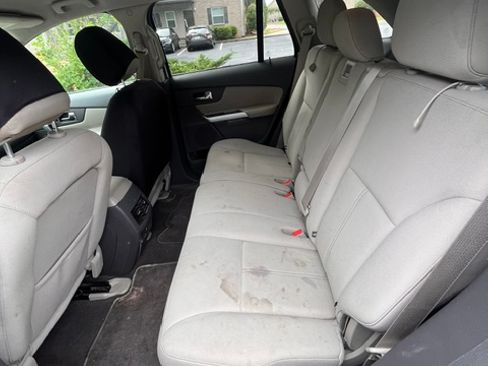Used 2013 Ford Edge SE FWD image 12