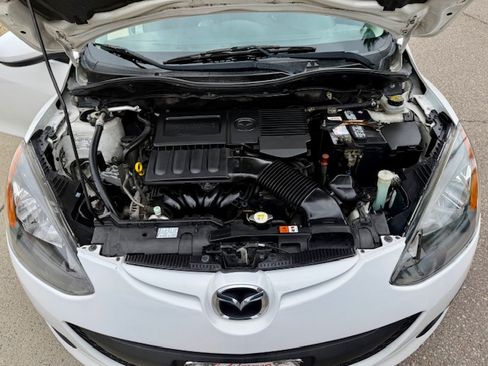 Used 2011 MAZDA MAZDA2 Touring image 15