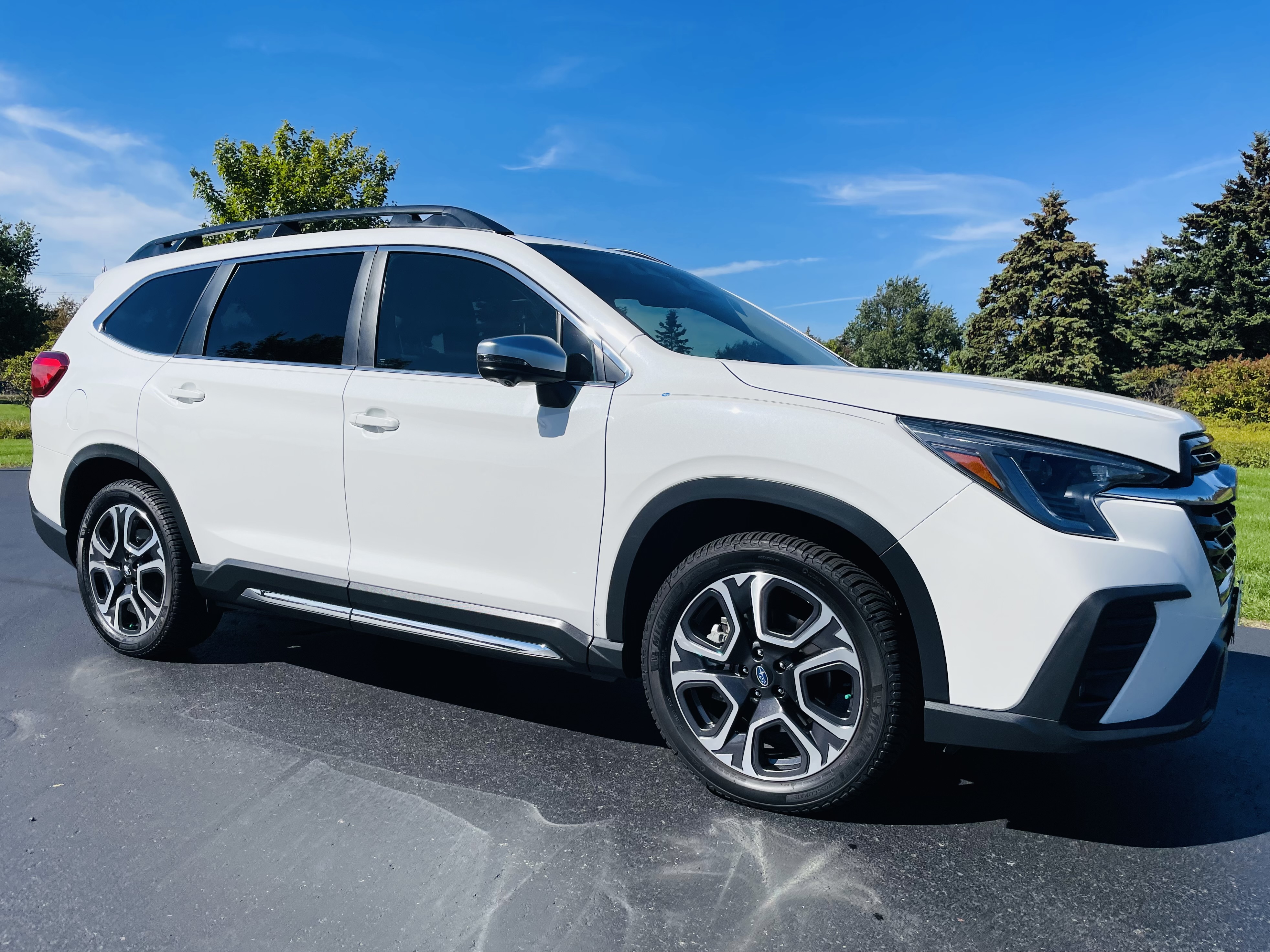 Used 2023 Subaru Ascent Limited w/ Technology Package AWD/4WD image 8