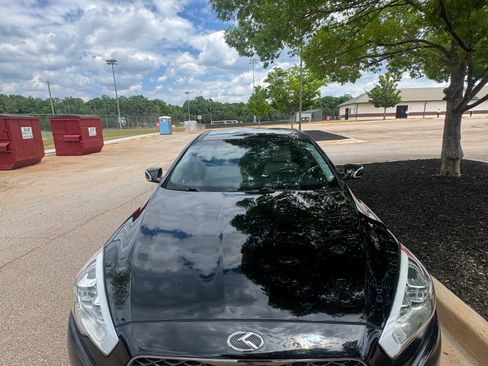 Used 2015 Kia K900 Luxury w/ VIP Package (Discontinued) RWD image 2