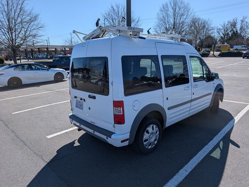 Used 2011 Ford Transit Connect XLT Premium image 2