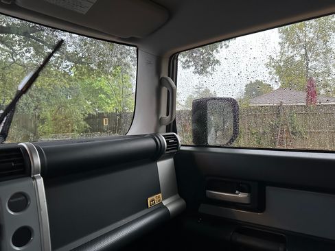 Used 2013 Toyota FJ Cruiser 4WD image 13