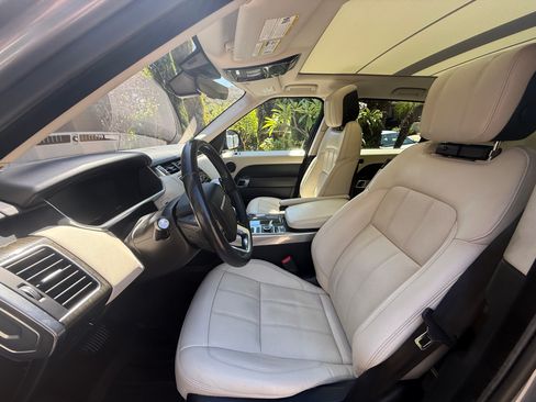 Used 2018 Land Rover Range Rover Sport HSE AWD/4WD image 11