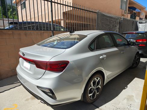 Used 2021 Kia Forte LXS FWD image 5