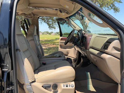 Used 2004 Ford Excursion Limited AWD/4WD image 26