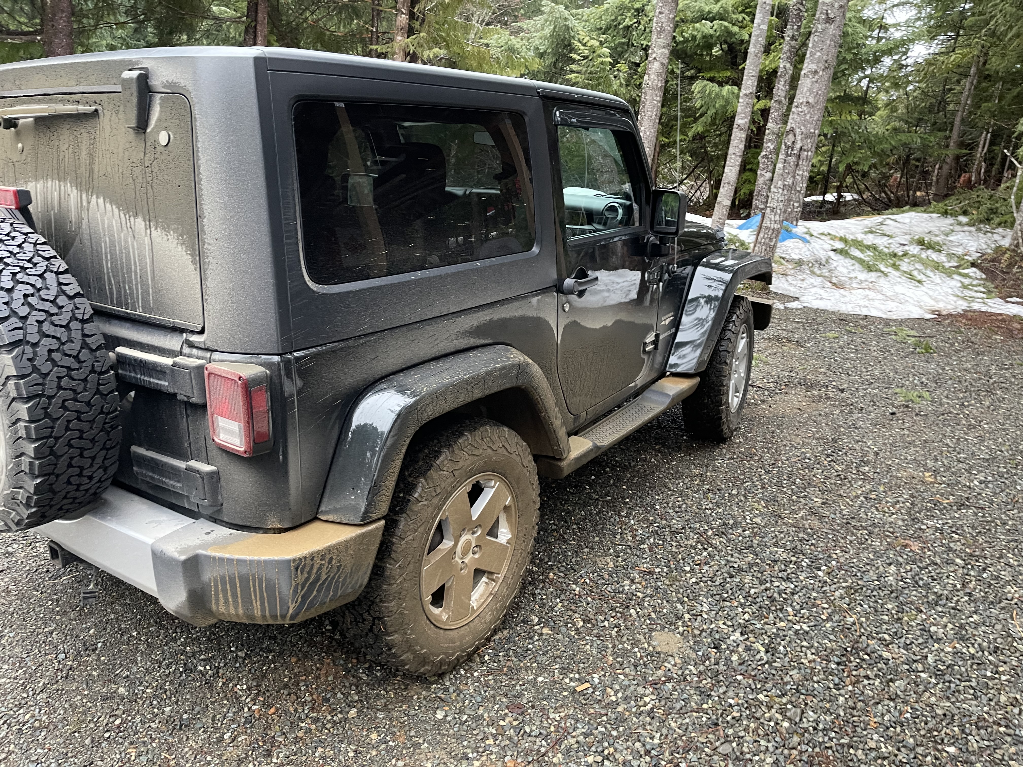 Used 2012 Jeep Wrangler Sahara w/ Connectivity Group AWD/4WD image 10