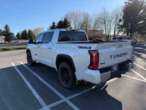 Used 2022 Toyota Tundra Limited image 9