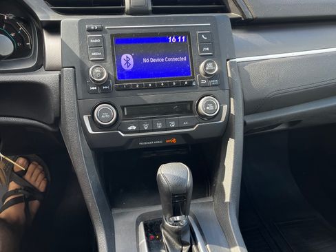 Used 2020 Honda Civic LX image 10