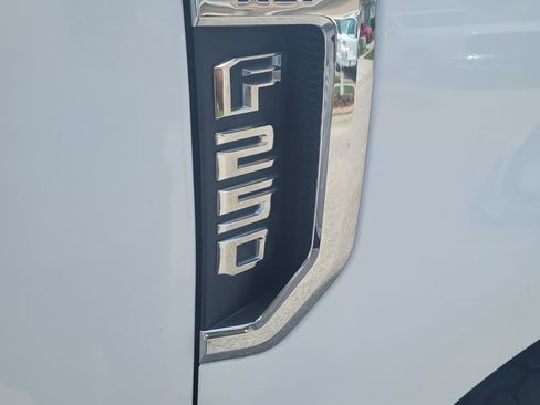 Used 2019 Ford F250 XLT AWD/4WD image 12