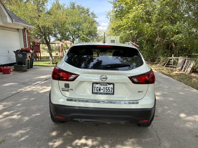 Used 2019 Nissan Rogue Sport SV FWD image 9