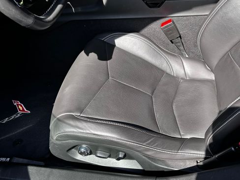 Used 2021 Chevrolet Corvette Stingray Preferred Cpe w/ Z51 Performance Package image 20