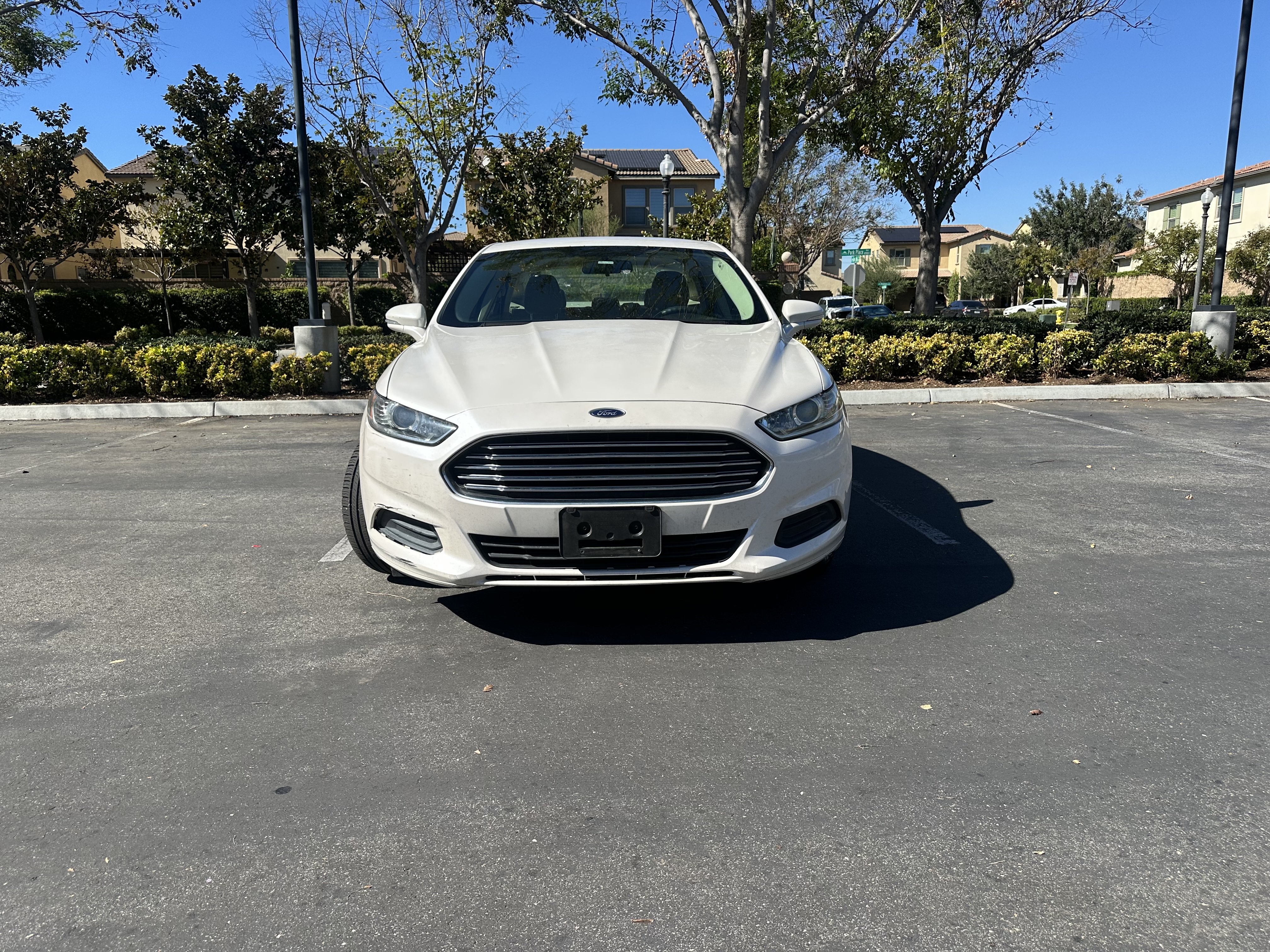 Used 2013 Ford Fusion SE FWD image 2