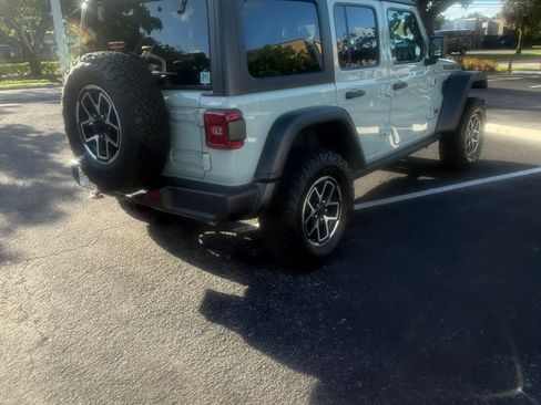 Used 2024 Jeep Wrangler Unlimited Rubicon image 6