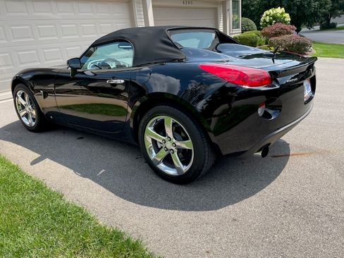Used 2007 Pontiac Solstice GXP w/ Premium Package RWD image 6