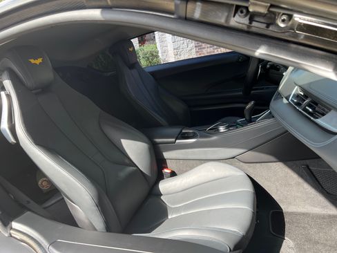 Used 2019 BMW i8 Coupe 2D image 16