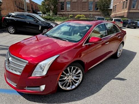Used 2014 Cadillac XTS Platinum image 2