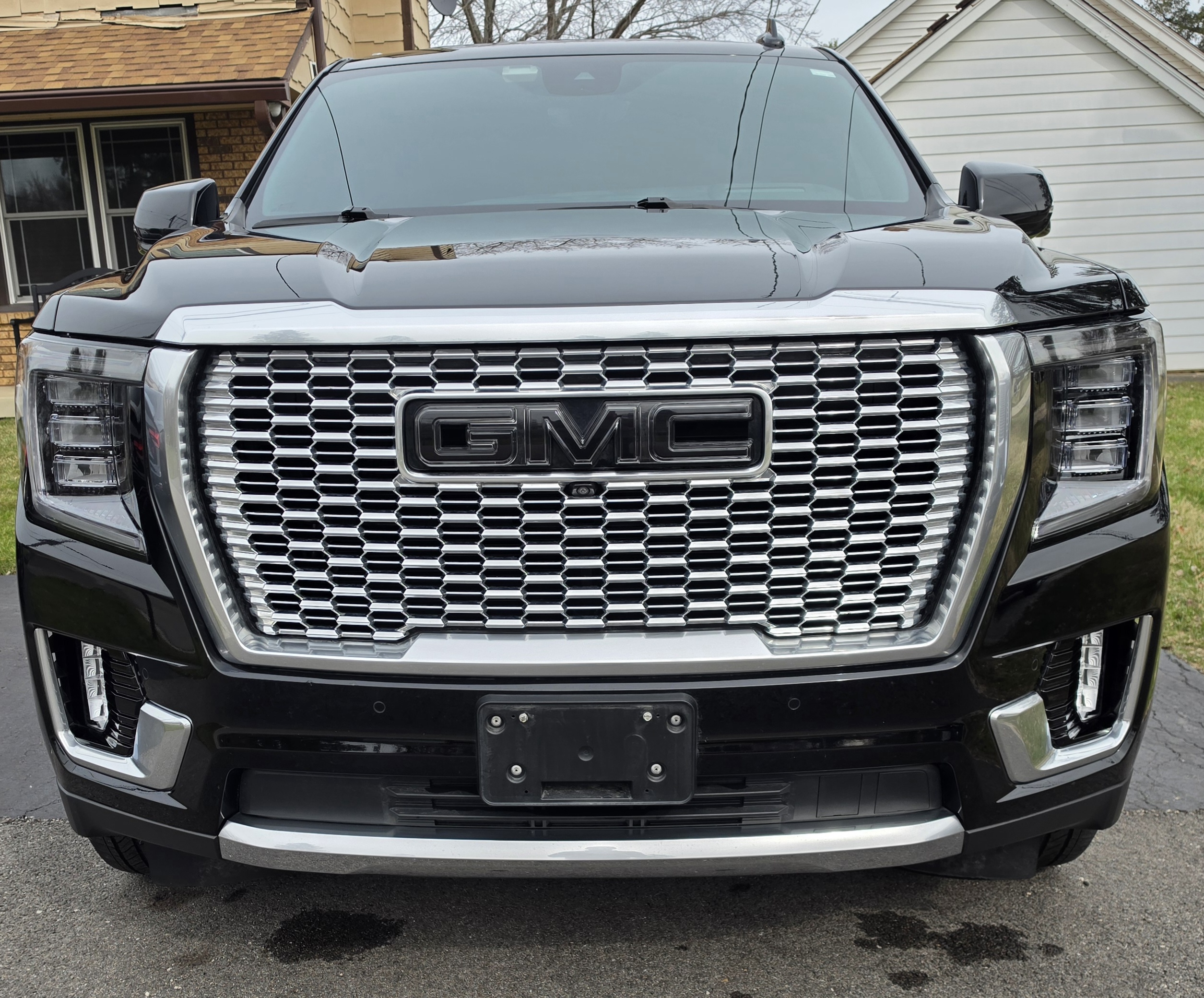 Used 2023 GMC Yukon Denali w/ Denali Reserve Package AWD/4WD image 1
