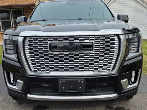Used 2023 GMC Yukon Denali w/ Denali Reserve Package AWD/4WD image 1