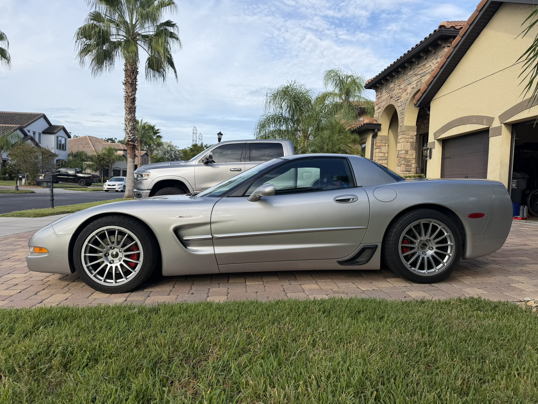 Used 2004 Chevrolet Corvette Z06 w/ Memory Package RWD image 1