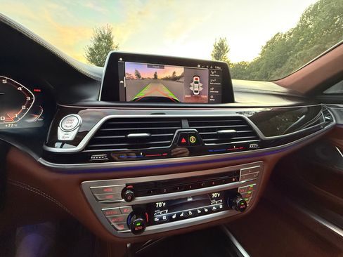 Used 2020 BMW M760i xDrive w/ Luxury Rear Seating Package image 19