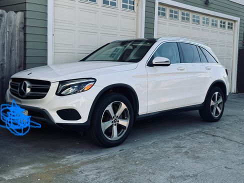 Used 2019 Mercedes-Benz GLC 300 4MATIC image 2