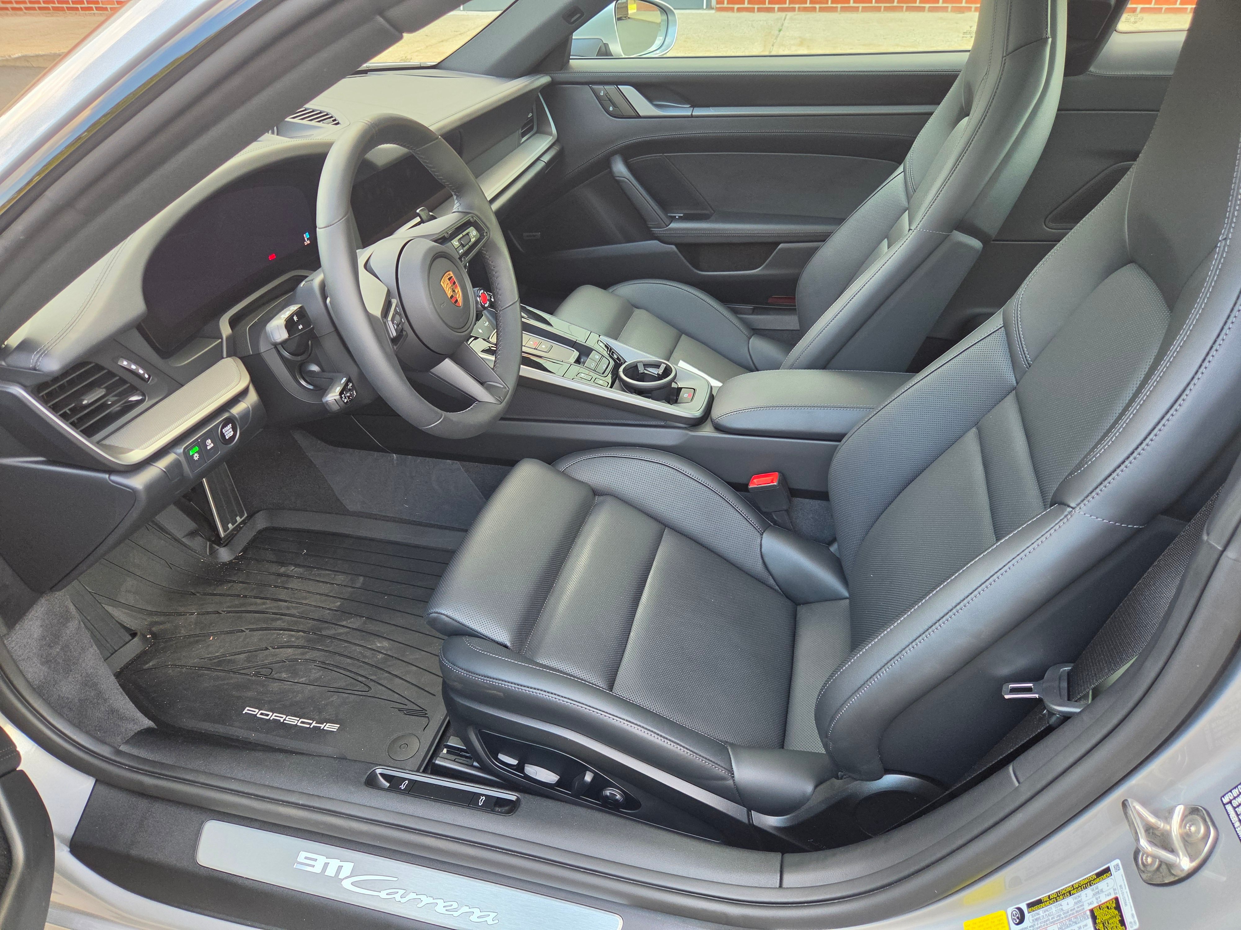 Used 2025 Porsche 911 Carrera RWD image 2