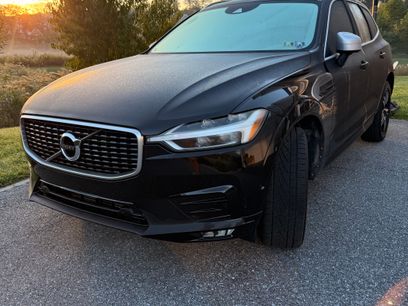 Used 2018 Volvo XC60 T5 R-Design w/ Convenience Package
