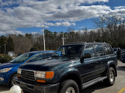 Used 1996 Toyota Land Cruiser Sport Utility 4D image 4