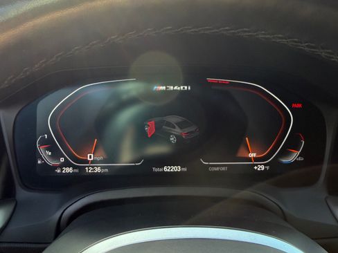 Used 2021 BMW M340i xDrive M340i xDrive Sedan 4D w/ Premium Package image 11