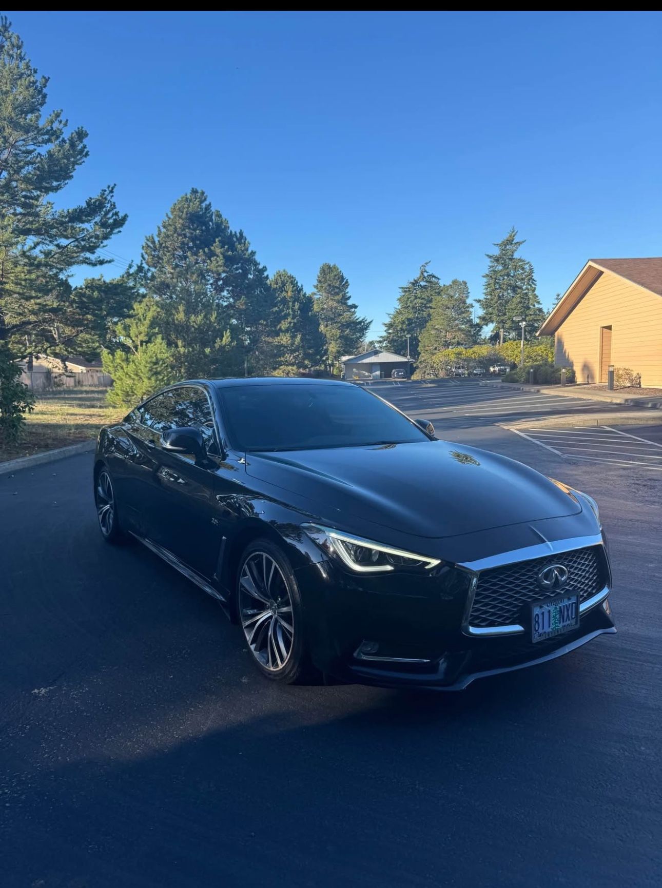 Used 2017 INFINITI Q60 3.0t w/ Premium Plus Package 3.0T AWD/4WD image 9