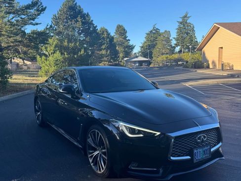 Used 2017 INFINITI Q60 3.0t w/ Premium Plus Package 3.0T image 9