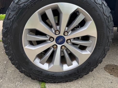 Used 2017 Ford F150 XL w/ Equipment Group 101A Mid AWD/4WD image 18