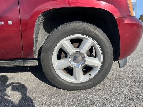 Used 2008 Chevrolet Suburban LTZ w/ LTZ Preferred Equipment Group image 13