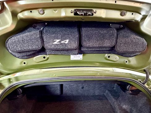 Used 2004 BMW Z4 3.0i RWD image 26