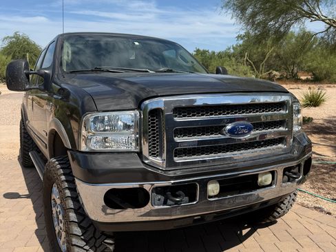 Used 2005 Ford F250 Lariat AWD/4WD image 4